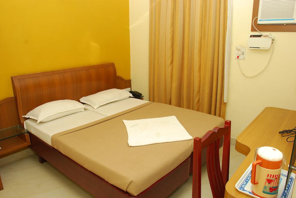 City Manor Hotel Chennai Bilik gambar